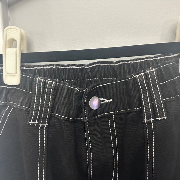 Black elastic cargo pants with white stitching - Picture 5 of 8